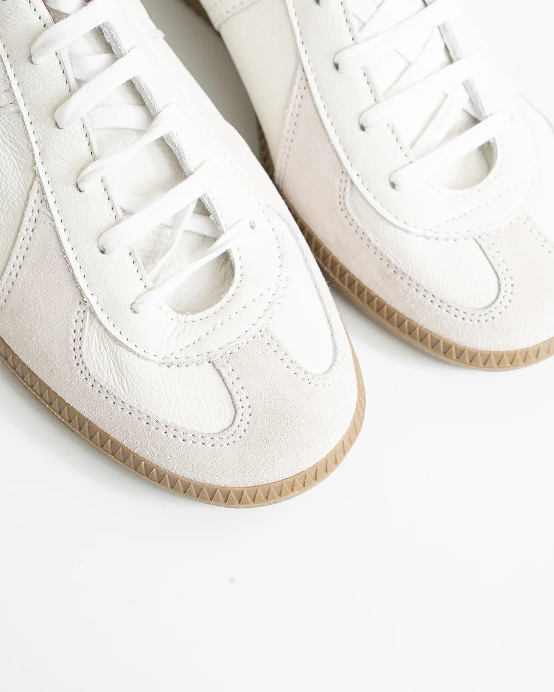 Reproduction of Found Sneaker White - Image 4