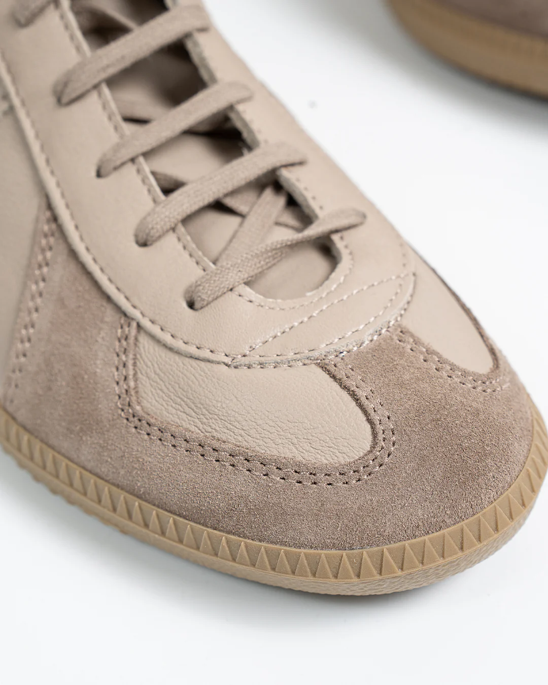 Reproduction of Found Sneaker Beige Khaki - Image 3