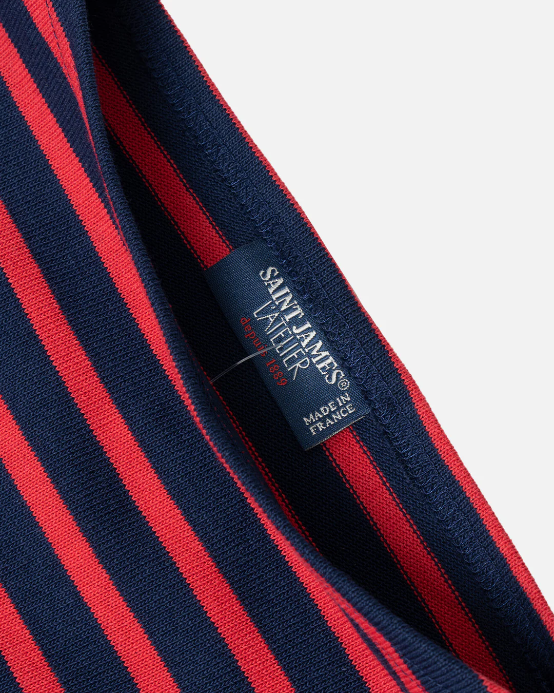 Saint James Guildo in Navy/Red - Image 3